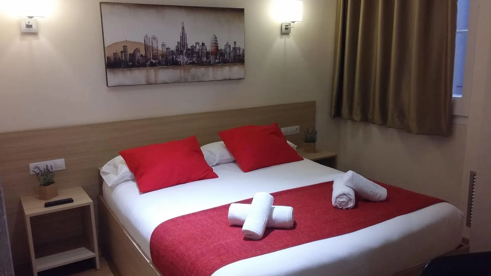 Hostal Barcelona Travel Guest house